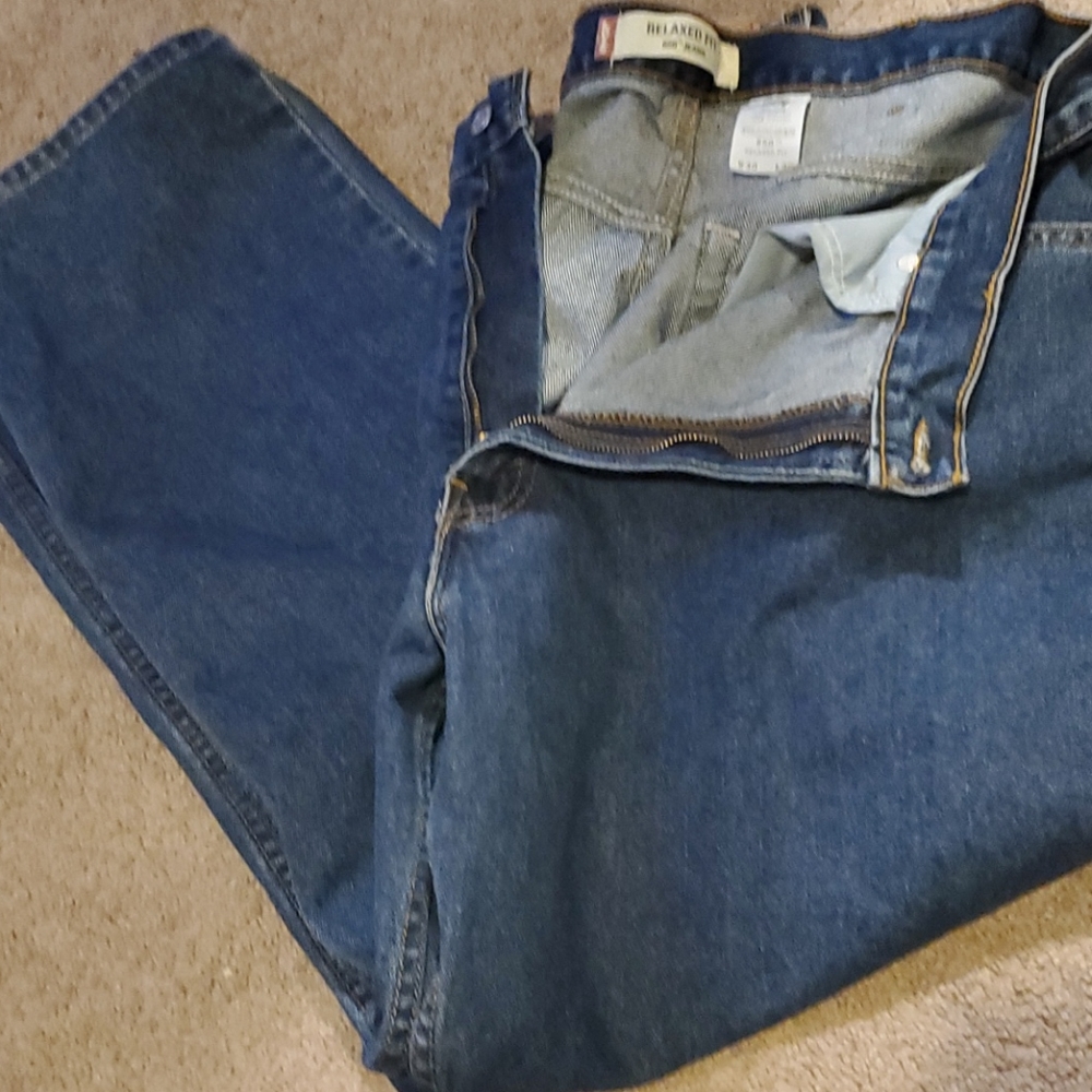 Men's relaxed fit levis